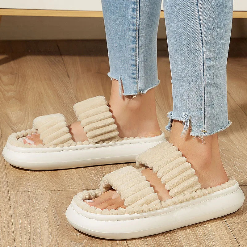 Modische Hausschuhe für Damen & Herren – Flauschige Slip-On Plateau Slipper Weich Rutschfest mit Memory Foam für Innenbereich
