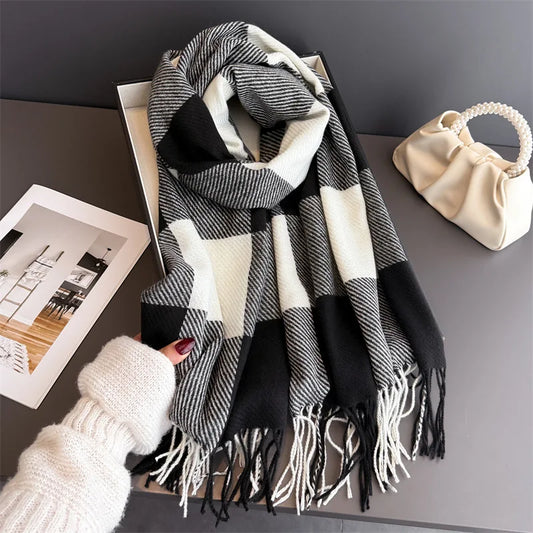 Damen Britischer Karoschal für Herbst & Winter – Warmer Retro-Winterschal mit Fransen, Großes Kariertes Schultertuch