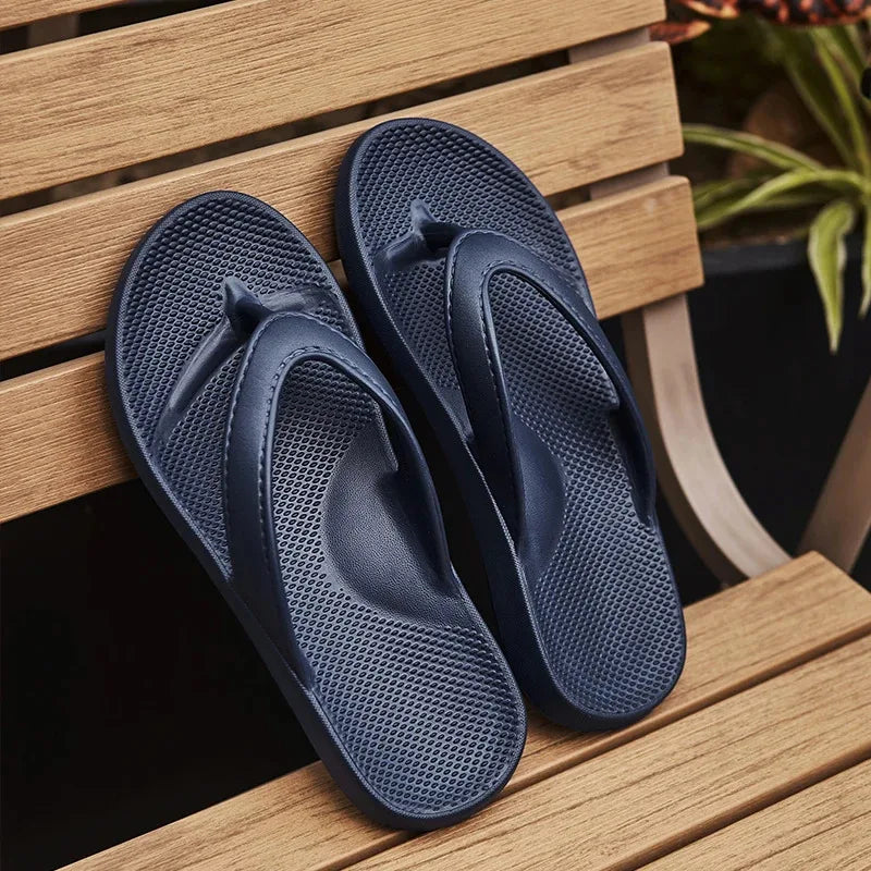 Sommer Flip-Flops für Damen & Herren – Rutschfeste Deodorierende Hausschuhe Bequeme Flache Strandsandalen für Paare