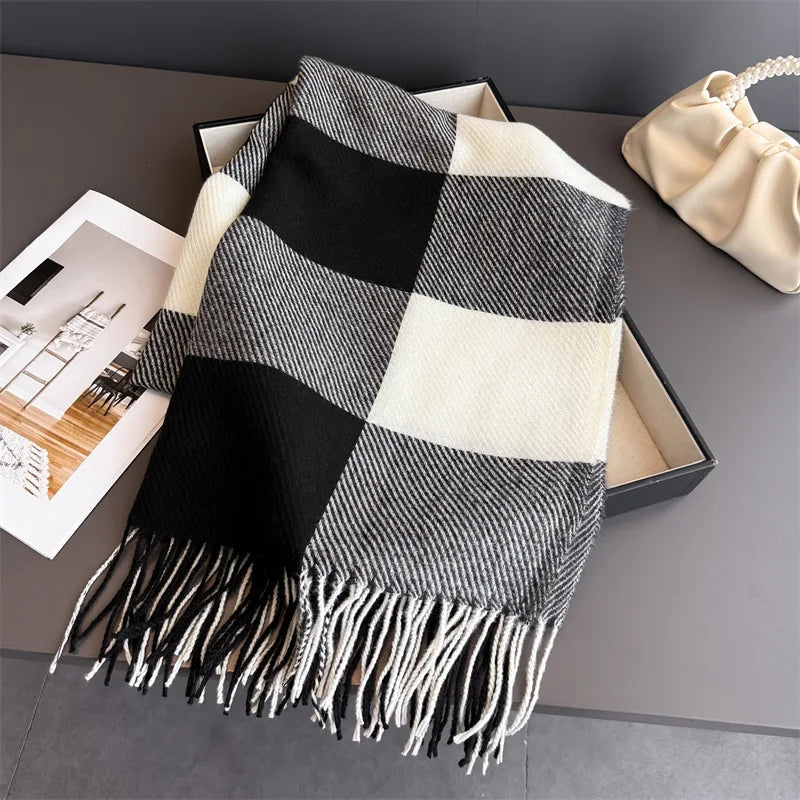 Damen Britischer Karoschal für Herbst & Winter – Warmer Retro-Winterschal mit Fransen, Großes Kariertes Schultertuch