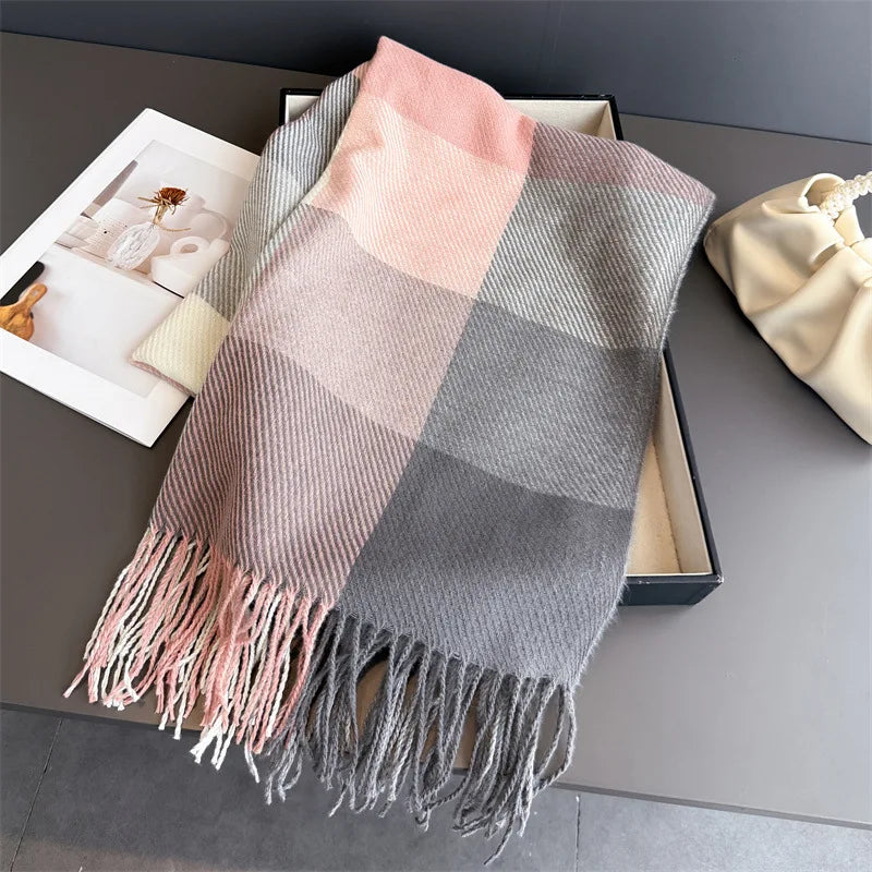 Damen Britischer Karoschal für Herbst & Winter – Warmer Retro-Winterschal mit Fransen, Großes Kariertes Schultertuch
