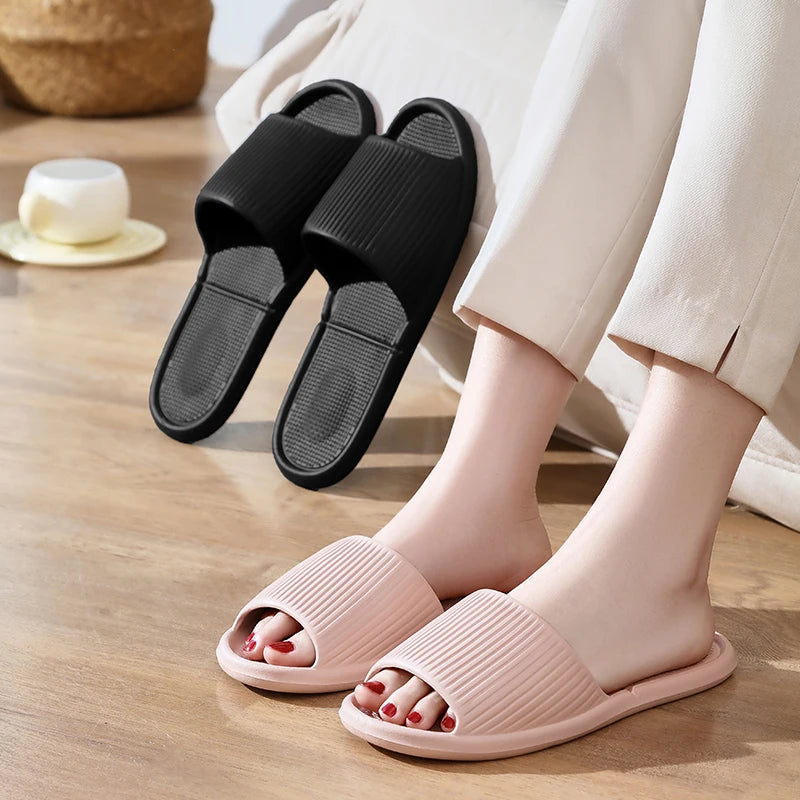 Cloud Slipper für Damen & Herren – Weiche Sohle Dicke Plateausohle Sommer EVA Flip-Flops Rutschfeste Indoor & Outdoor Sandalen
