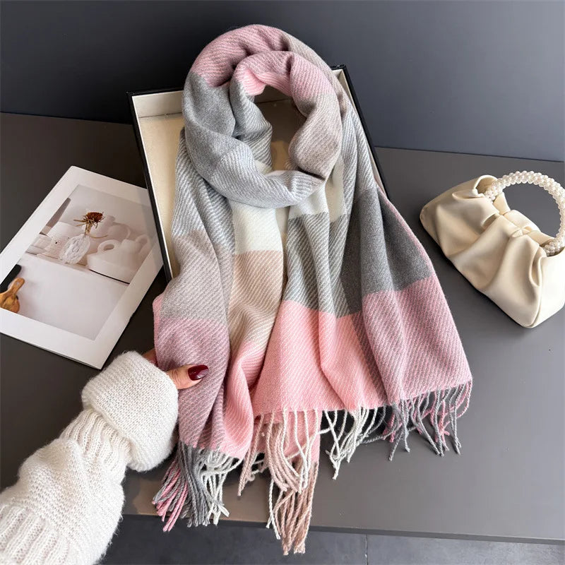 Damen Britischer Karoschal für Herbst & Winter – Warmer Retro-Winterschal mit Fransen, Großes Kariertes Schultertuch