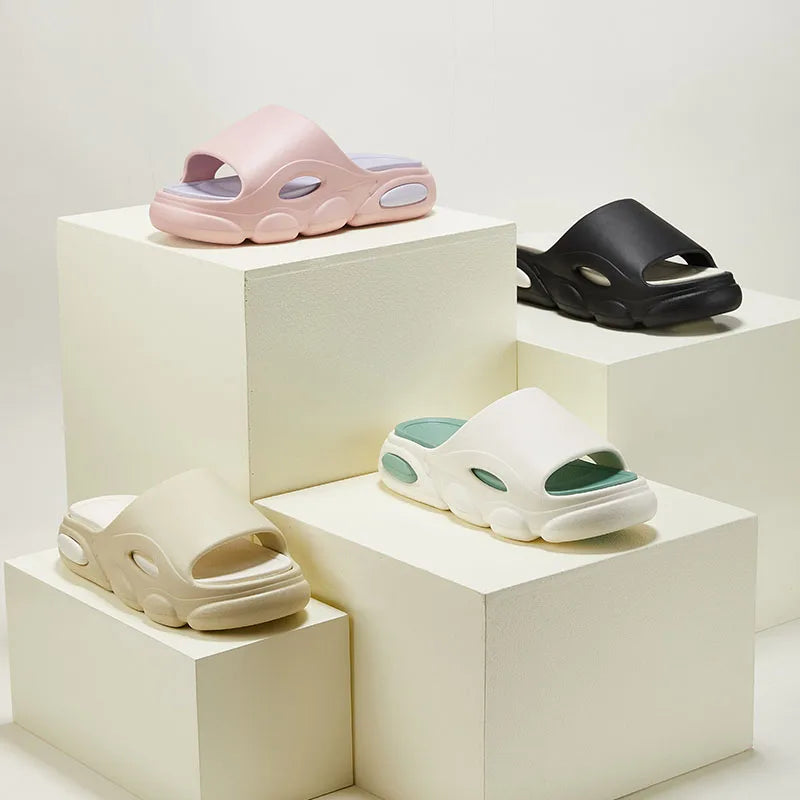 Herren & Damen Sommer Slipper – Dicke Sohle Rutschfeste Hausschuhe Weiche Cloud Slides für Bad, Dusche & Strand